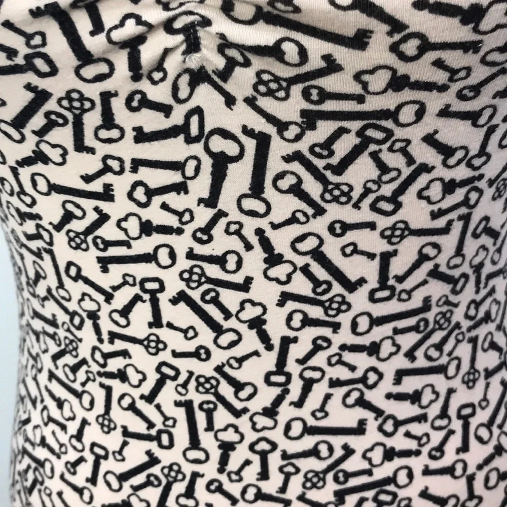 Divided Key dress - Picture 4 of 7